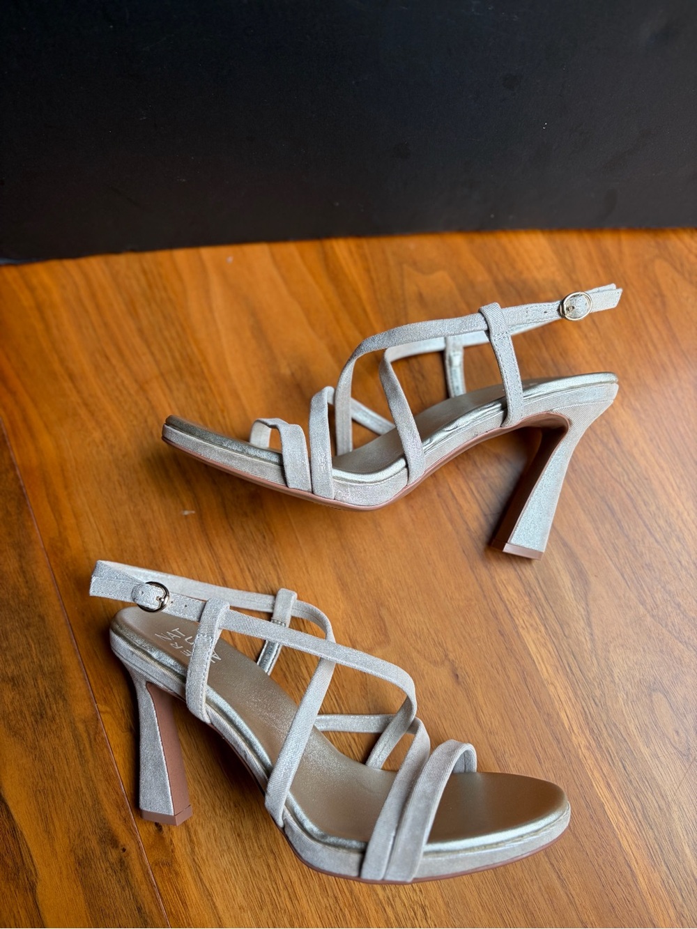 Naturalizer Luisa Strappy Sandals Champagne Metallic 9.5/10